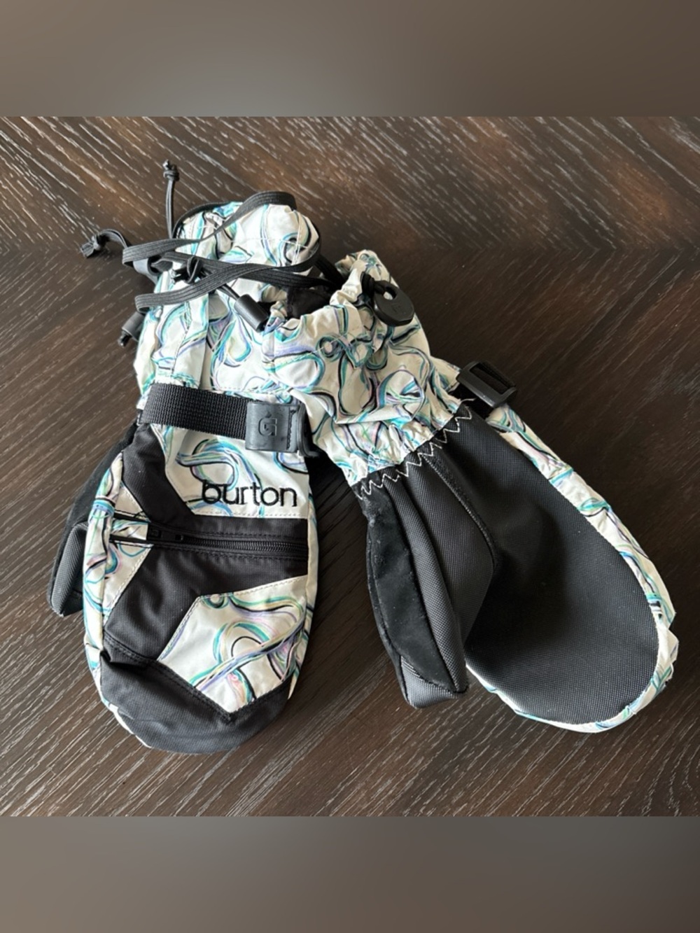 Burton Kids Printed White, Black & Teal Snow Mittens‎
